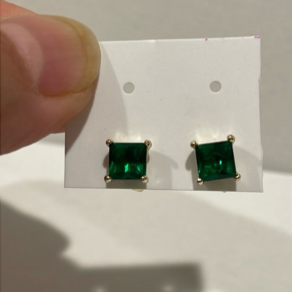 Jewelry - 14k Gold-plated green zirconia earrings with crystals.